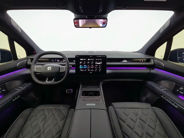 Nio ES8 — Фото автомобиля 12