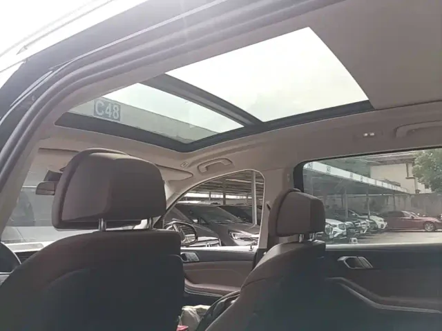 BMW X7 — Фото автомобиля 17