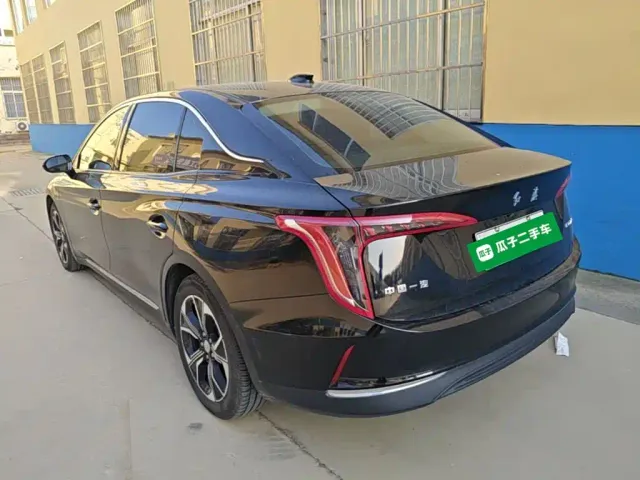 Hongqi E-QM5 — Фото автомобиля 22