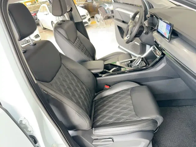 Wuling Asta — Фото автомобиля 11