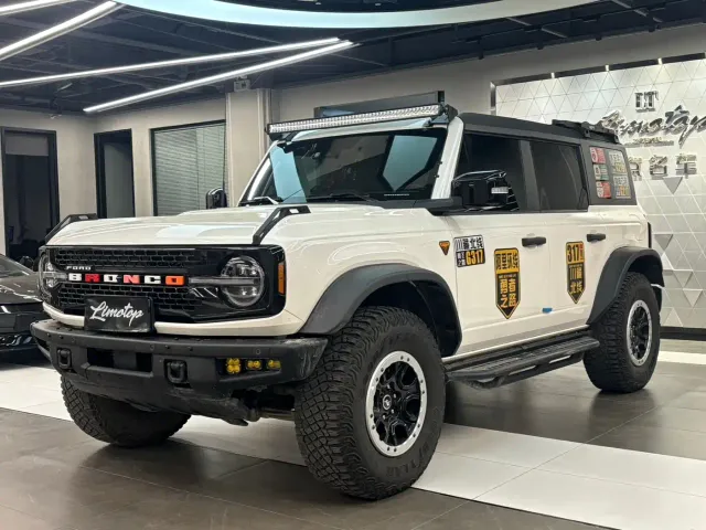Фотография автомобиля — Ford Bronco