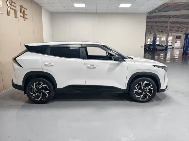 Geely Boyue — Фото автомобиля 7