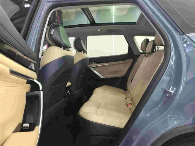 Geely Boyue L — Фото автомобиля 7