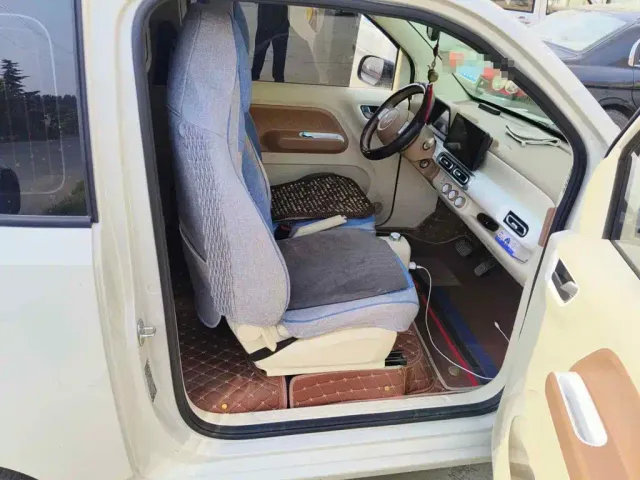 Wuling Hongguang Mini EV — Фото автомобиля 12
