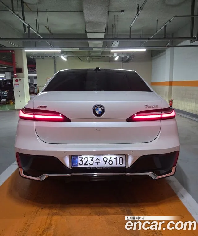 BMW 7 Series G70 — Фото автомобиля 4