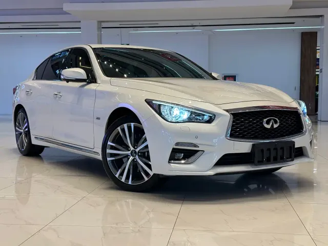 Infiniti Q50L — Фото автомобиля 3