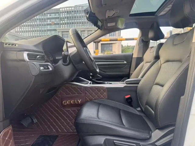 Geely Emgrand — Фото автомобиля 7