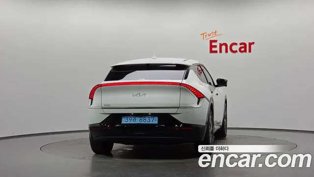 Kia EV6 — Фото автомобиля 4