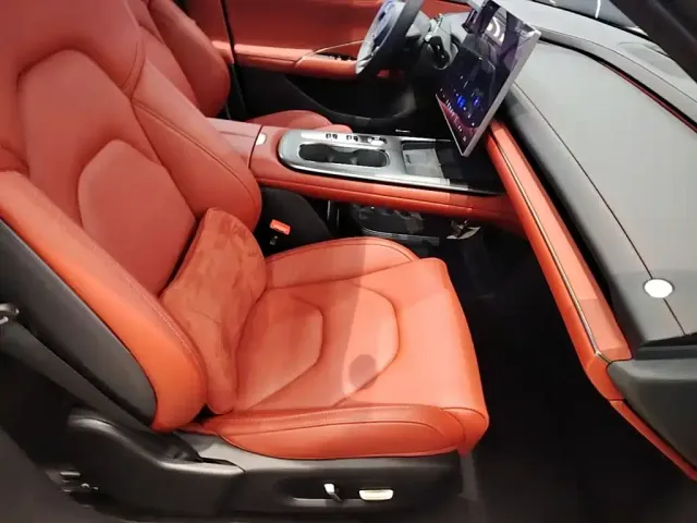 Xiaomi SU7 — Фото автомобиля 24