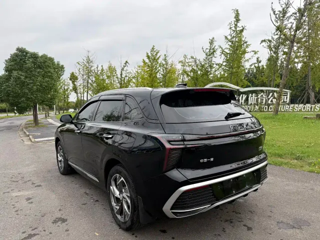 Hongqi HS3 PHEV — Фото автомобиля 5