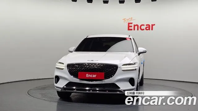 Genesis GV70 2.5T Бензин 2WD — Фото автомобиля 3