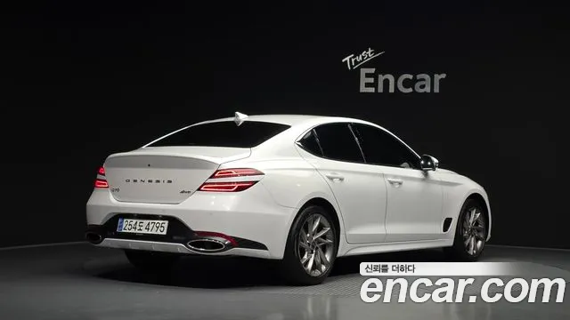 Genesis G70 Новый G70 Бензин 2.5T 4WD — Фото автомобиля 2