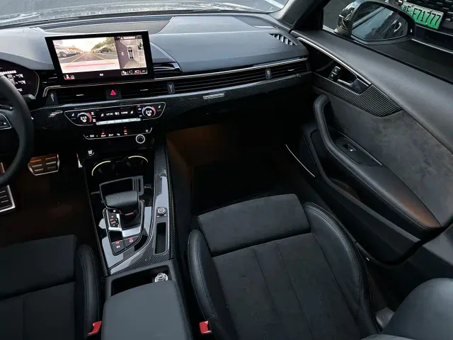 Audi A4L — Фото автомобиля 23