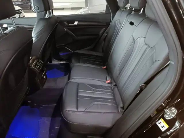 Audi Q5L — Фото автомобиля 16