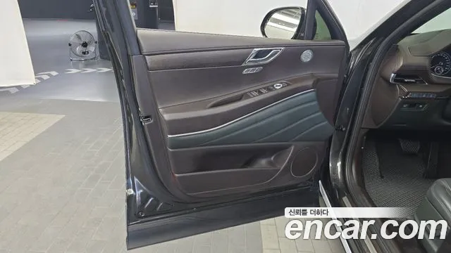 Genesis GV80 — Фото автомобиля 13