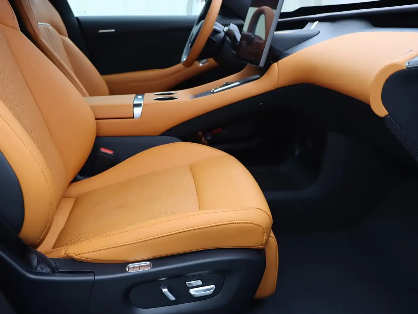 Xiaomi Auto Xiaomi YU7 2025 Ultra Long Range High Performance AWD Max Edition — Фото автомобиля 8