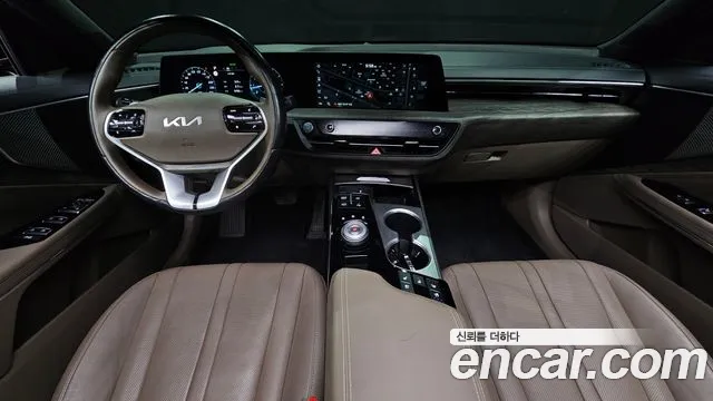 Kia K8 — Фото автомобиля 7