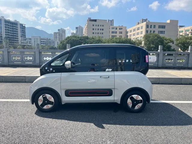 Baojun KiWi EV — Фото автомобиля 7