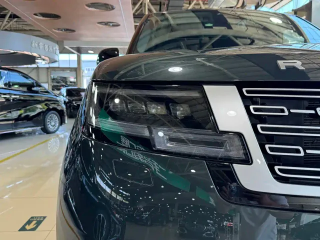 Land Rover Range Rover — Фото автомобиля 4