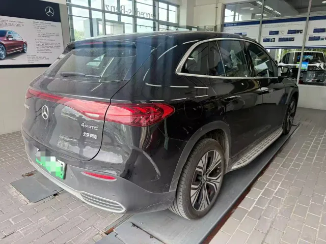 Mercedes-Benz EQE SUV — Фото автомобиля 2