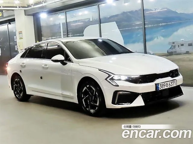 Kia K5 Generation 3 — Фото автомобиля 2