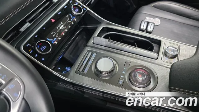Genesis GV80 — Фото автомобиля 12