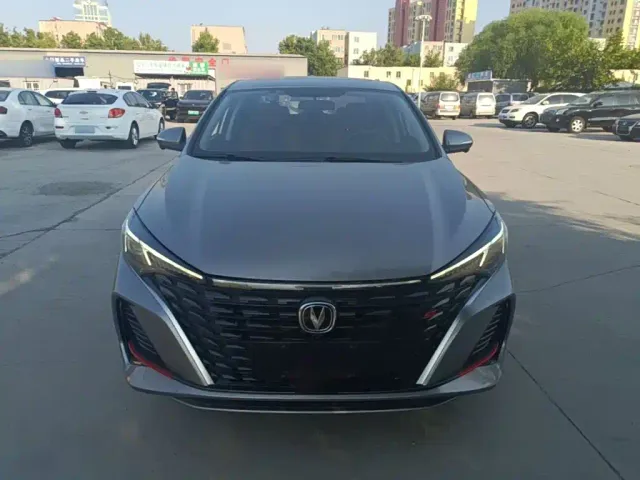 Changan Eado — Фото автомобиля 2