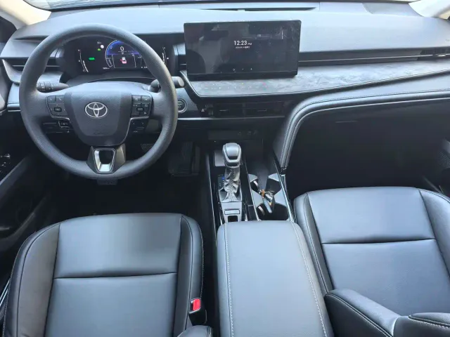 Toyota Camry — Фото автомобиля 15