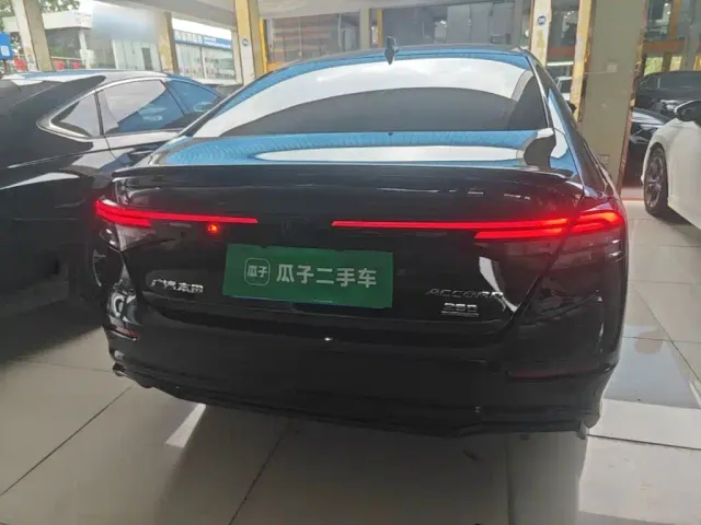 Honda Accord — Фото автомобиля 5