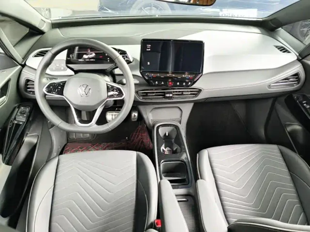 Volkswagen ID.3 — Фото автомобиля 9