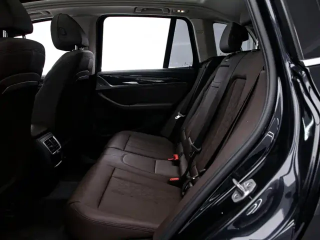 BMW iX3 — Фото автомобиля 15