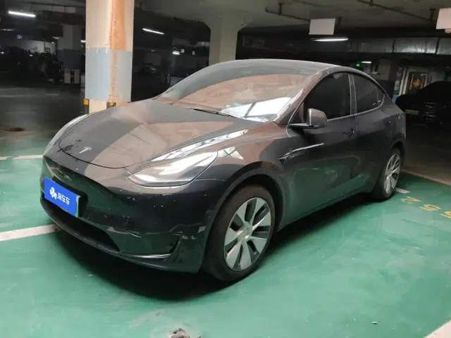Фотография автомобиля — Tesla Model Y