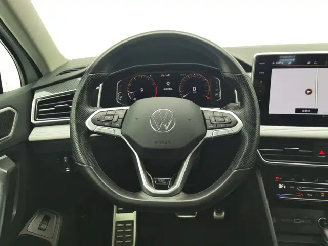 Volkswagen Tiguan L — Фото автомобиля 11