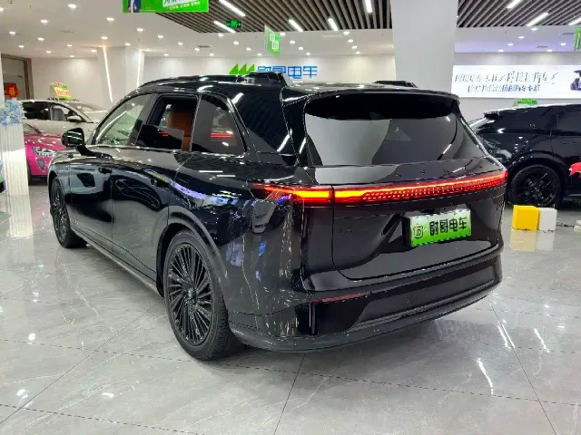 Xpeng G9 — Фото автомобиля 13