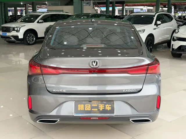 Changan Eado — Фото автомобиля 5