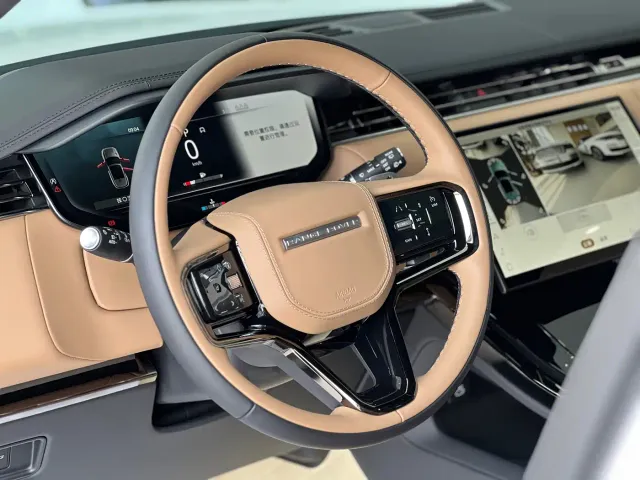 Land Rover Range Rover Sport — Фото автомобиля 7