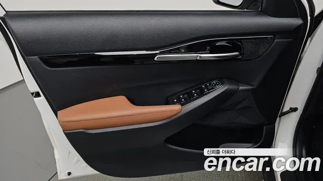 Kia Seltos Бензин 1.6 турбо 2WD — Фото автомобиля 23