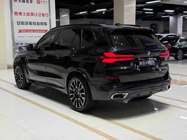 BMW X5 — Фото автомобиля 7