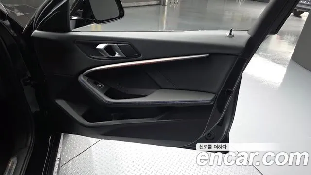 BMW 1 Series F40 — Фото автомобиля 23