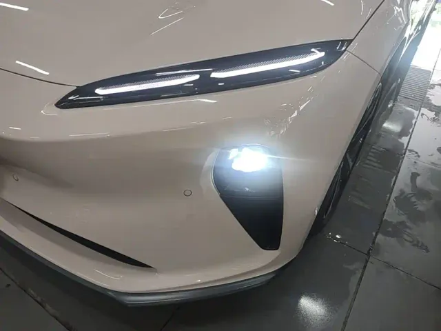 Nio ET5 Touring — Фото автомобиля 23