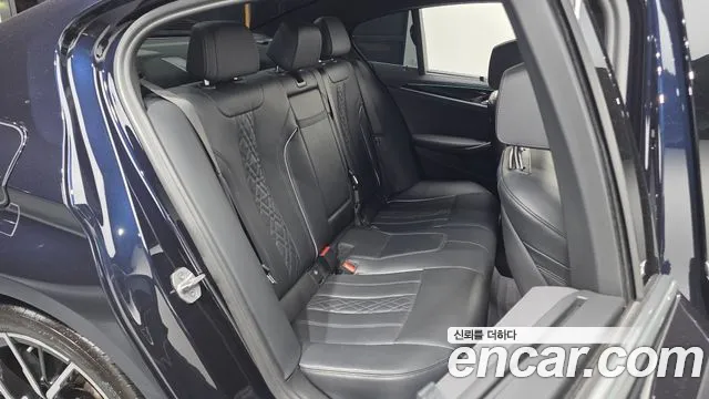 BMW 5 Series G30 — Фото автомобиля 18
