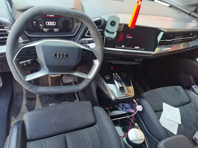 Audi Q4 e-tron — Фото автомобиля 5