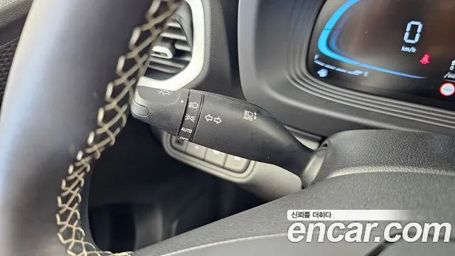 Hyundai Venue — Фото автомобиля 27