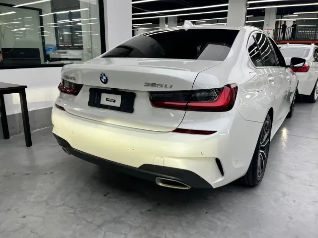 BMW 3 Series — Фото автомобиля 13
