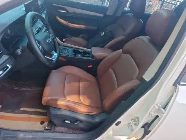 Geely Vision X6 — Фото автомобиля 10