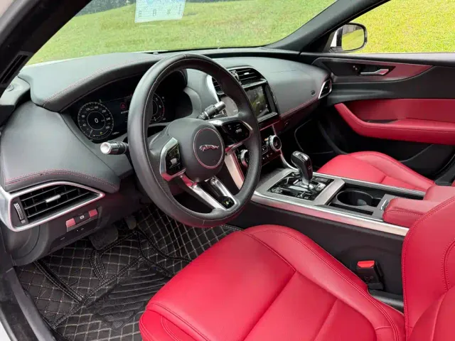 Jaguar XEL — Фото автомобиля 7