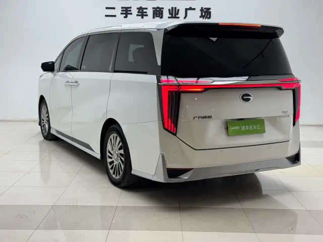 GAC Trumpchi M8 — Фото автомобиля 6