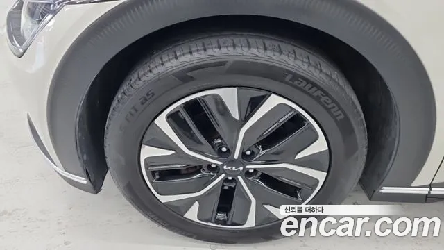 Kia EV6 — Фото автомобиля 16