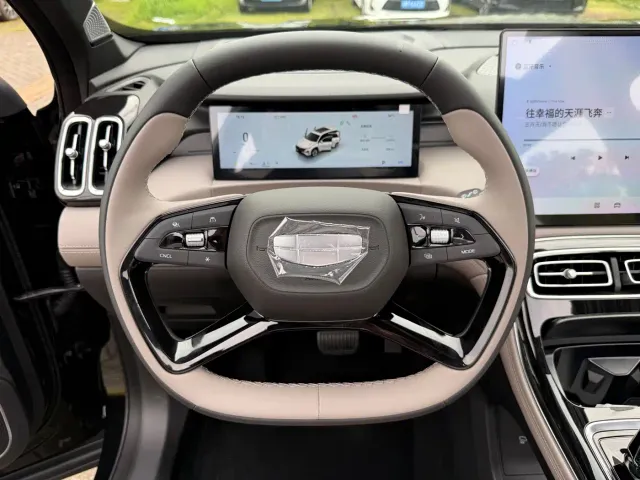 Geely Boyue L — Фото автомобиля 17