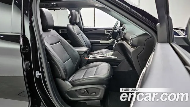 Ford Explorer Generation 6 — Фото автомобиля 26